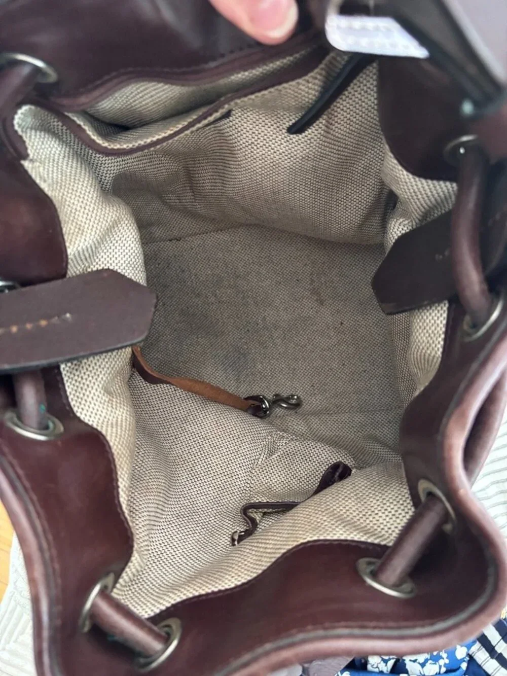 VTG DOONEY & BOURKE Drawstring Bucket Bag in Dark Brown Leather
